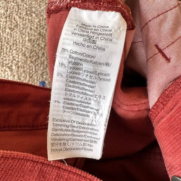Madewell Cali Demi-Boot Corduroy Jeans in Canterbury Red Size 30 - Picture 8 of 8